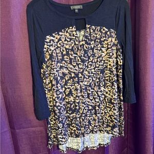 Spense Black and Tan Patterned Blouse, keyhole at neck.  Back longer than front